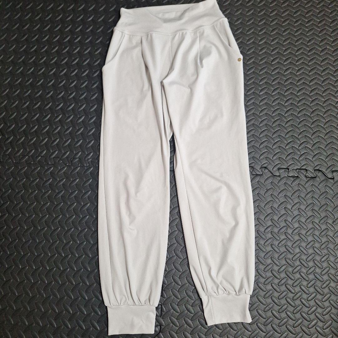 チャコット ヨガパンツ3本＋レギンスの4本セット