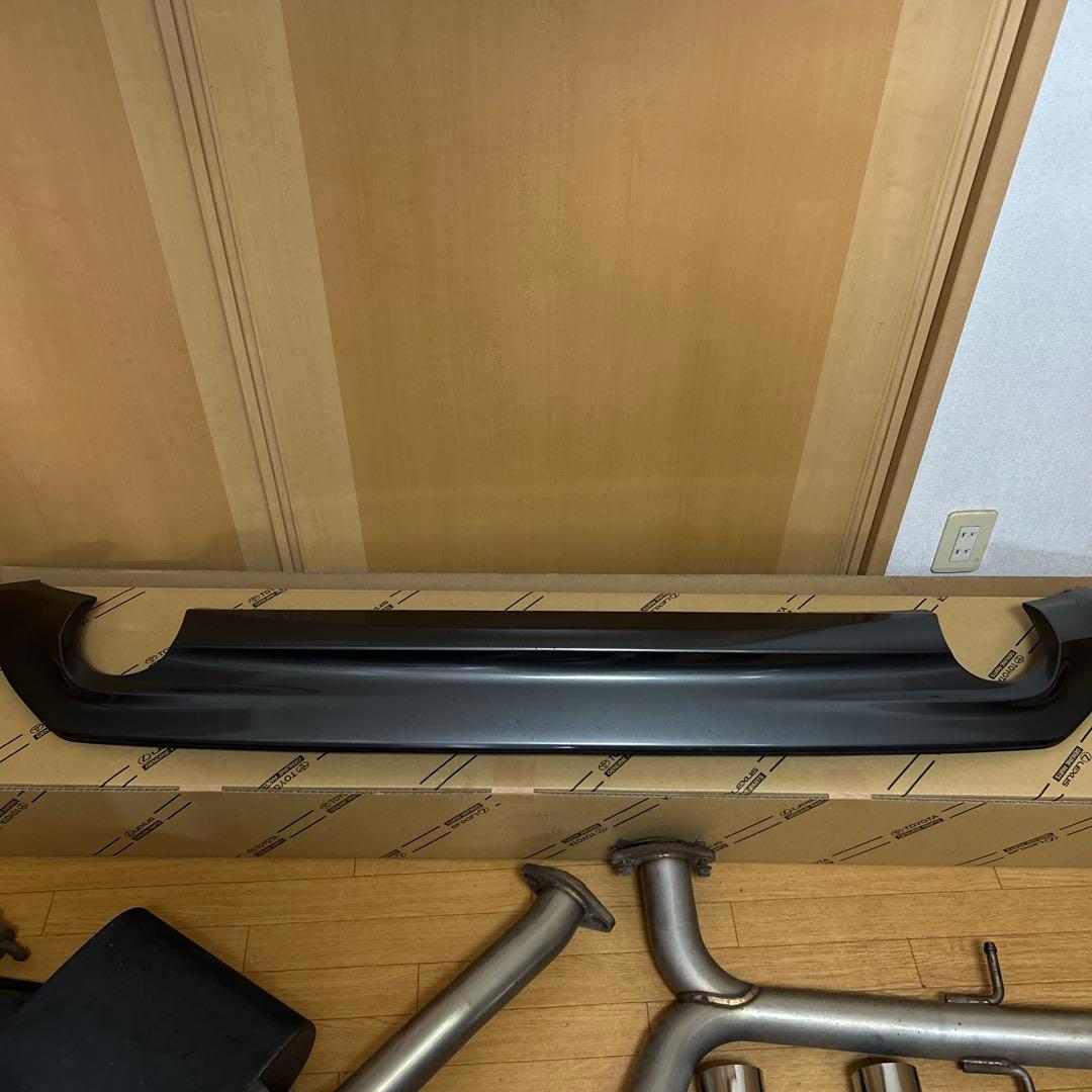 210クラウンアスリートHVトムスバレルマフラー　リアアンダースポイラーセット