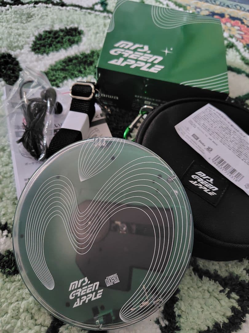 MRS.GREEN APPLE ポータブルCDプレーヤー＆ケース2点セット