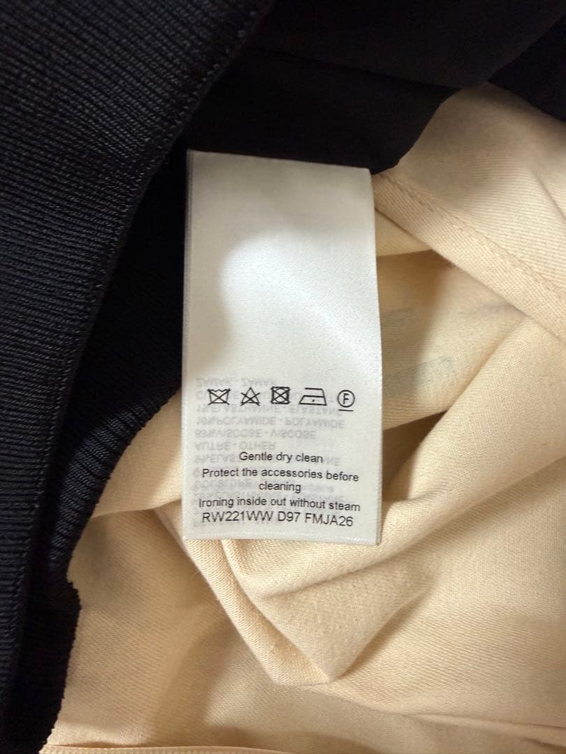 LOUIS VUITTON エンボスモノグラムジップアップジャケット