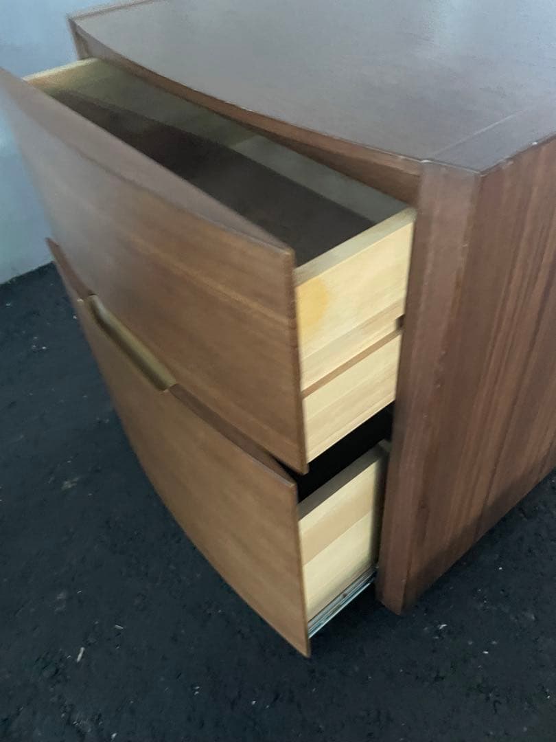 シモンズ　ナイトテーブル　サイドテーブル