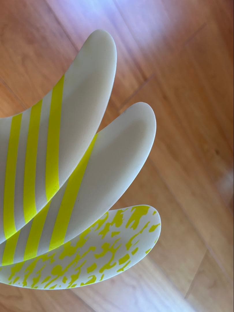 FCS2 フィン　ジュリアンウィルソン Mサイズ