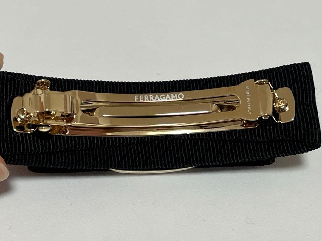 フェラガモ　バレッタ