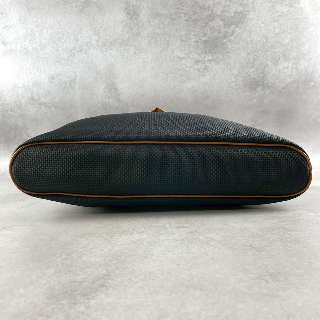 イヴサンローラン　カサンドラ　トートバッグ　ブラック　大容量　A４可