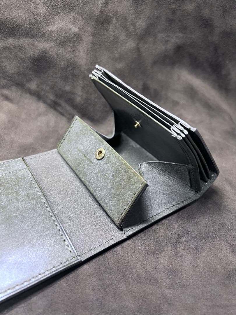 て*つ様 エムピウ　ミッレフォッリエ　同型　財布　ロロマレザー