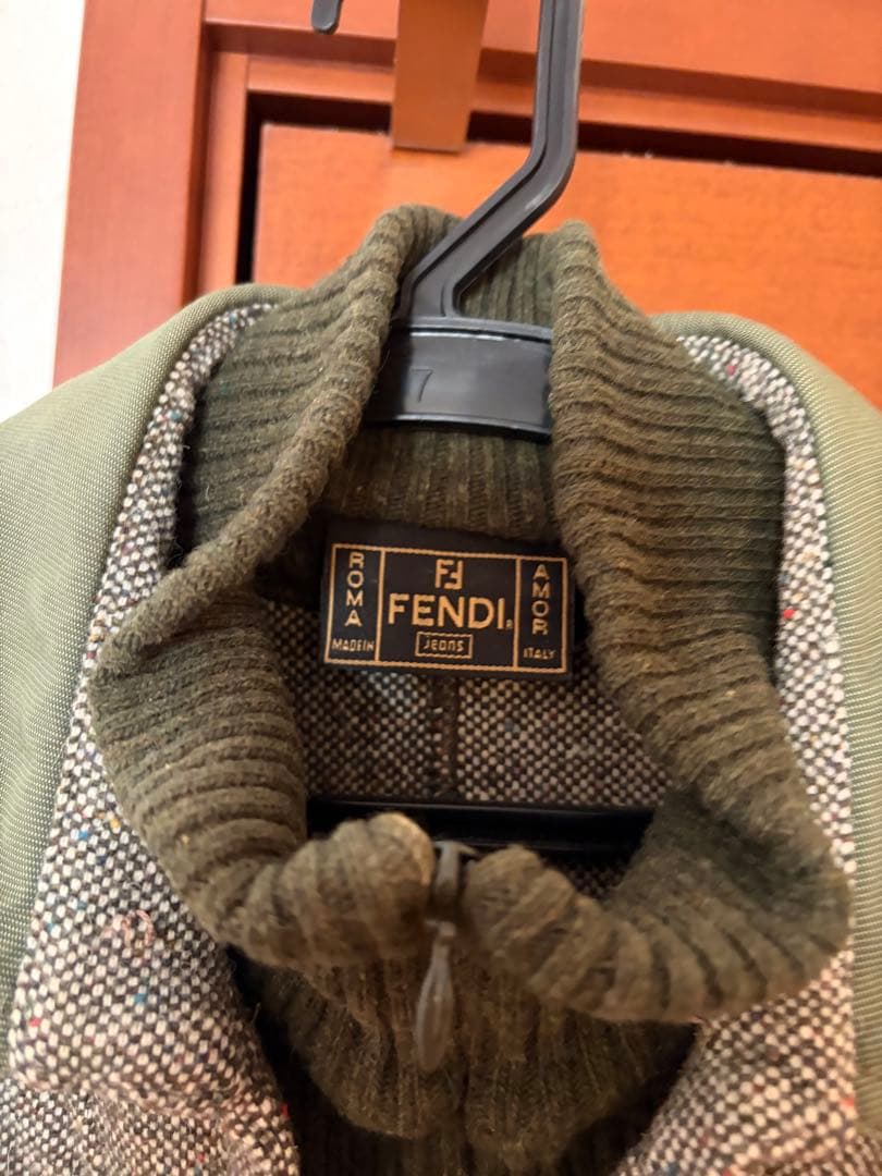 FENDI カーキ 襟付きリブニットワンピース
