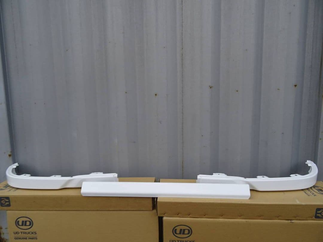 UDクオンフロントスポイラー