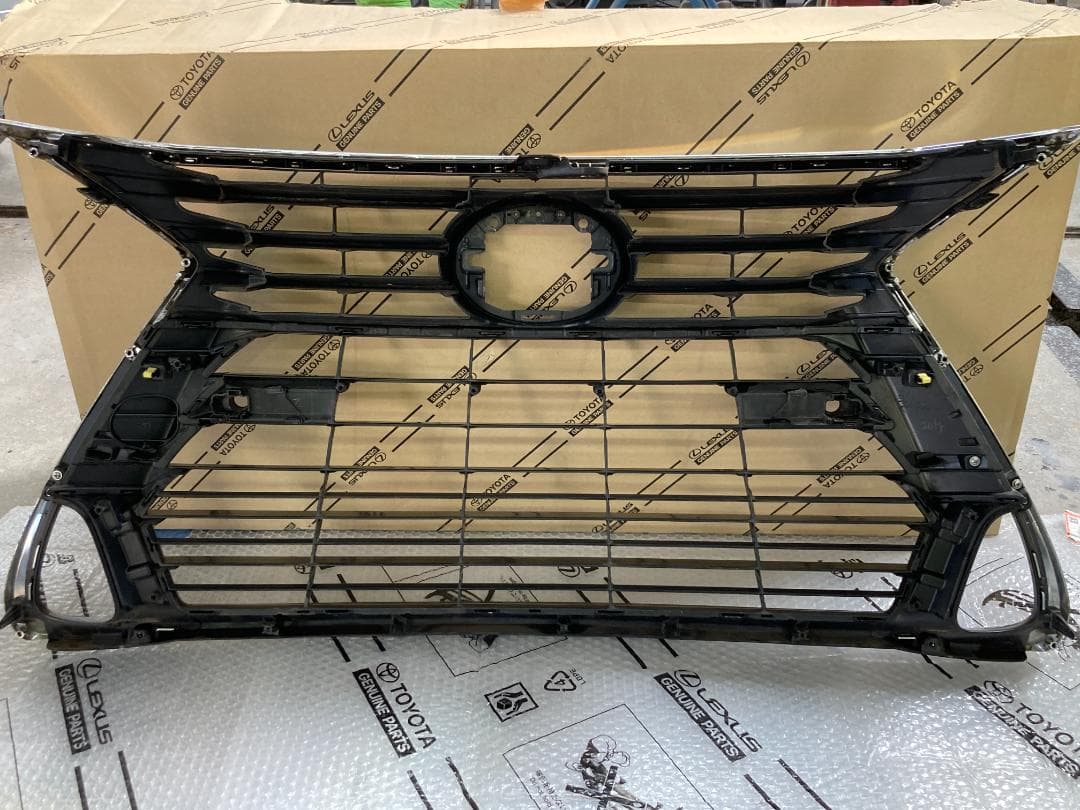 レクサスGS 10系後期 バージョンL フロントグリル