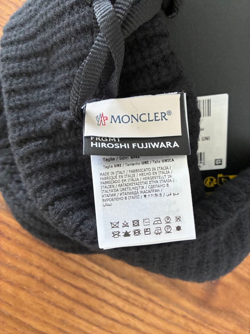 新品未使用MONCLER × FRAGMENT コラボ ニット帽 ビーニー