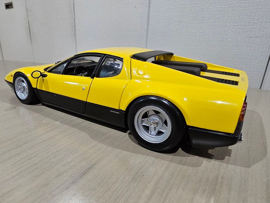 京商 1/18　FERRARI　365GT4/BB