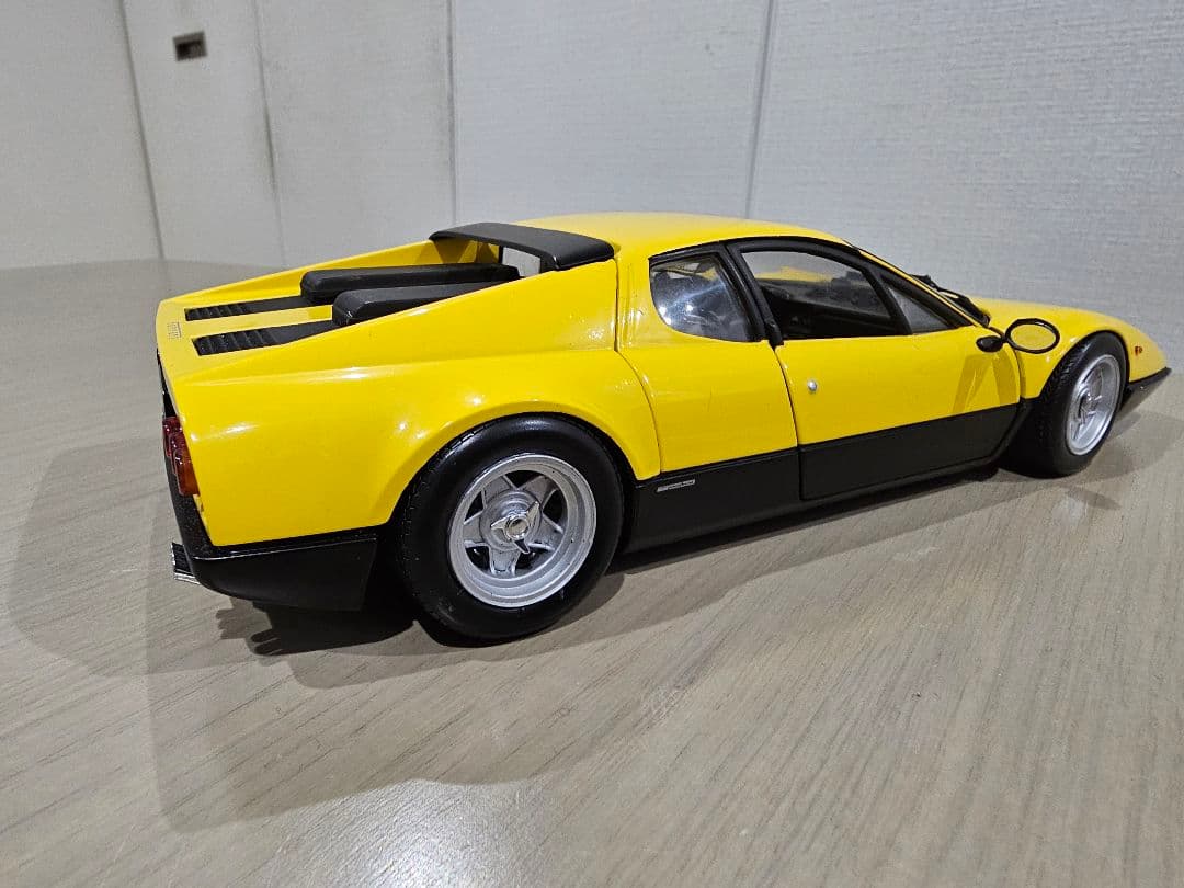 京商 1/18　FERRARI　365GT4/BB