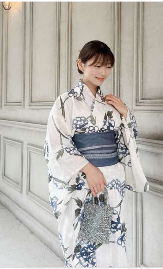 アンテプリマ ハンドバッグ　スタンダード スクエア ミディアム ARGENTO