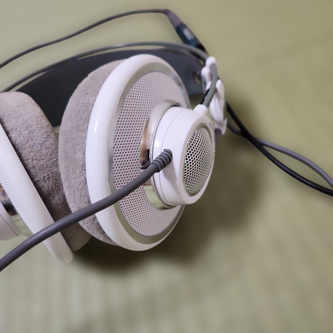 akg K701有線ヘッドホン　モニターヘッドホン