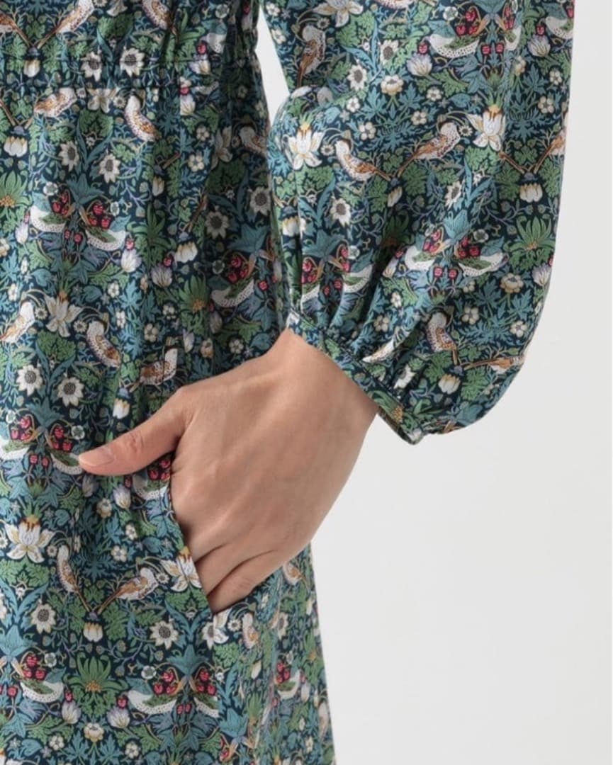 【新品】アフタヌーンティー　リバティプリント　ワンピース