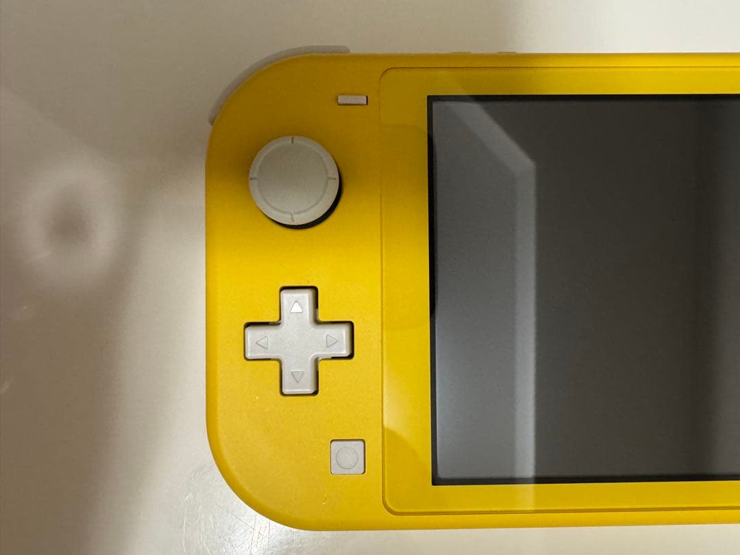 Nintendo Switch Lite イエロー 本体　箱 付属品付き