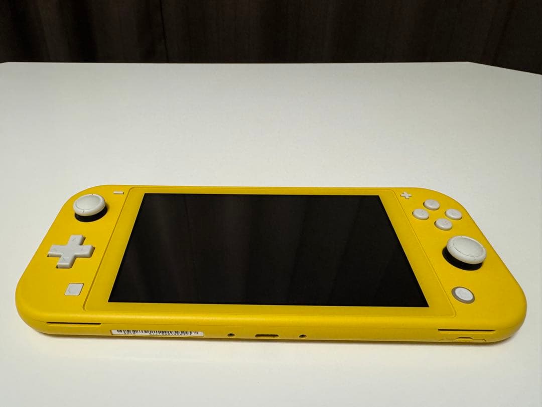 Nintendo Switch Lite イエロー 本体　箱 付属品付き