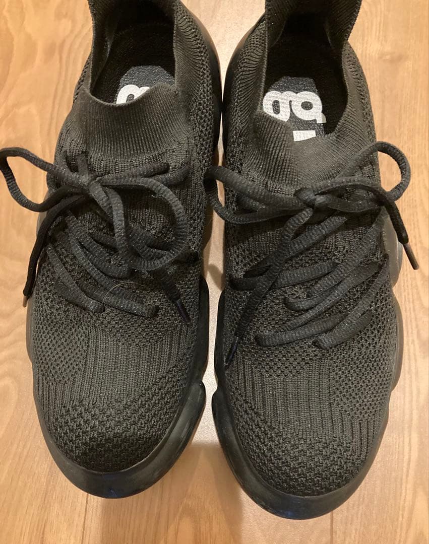 グラウンズ　厚底スニーカー　黒　25.5