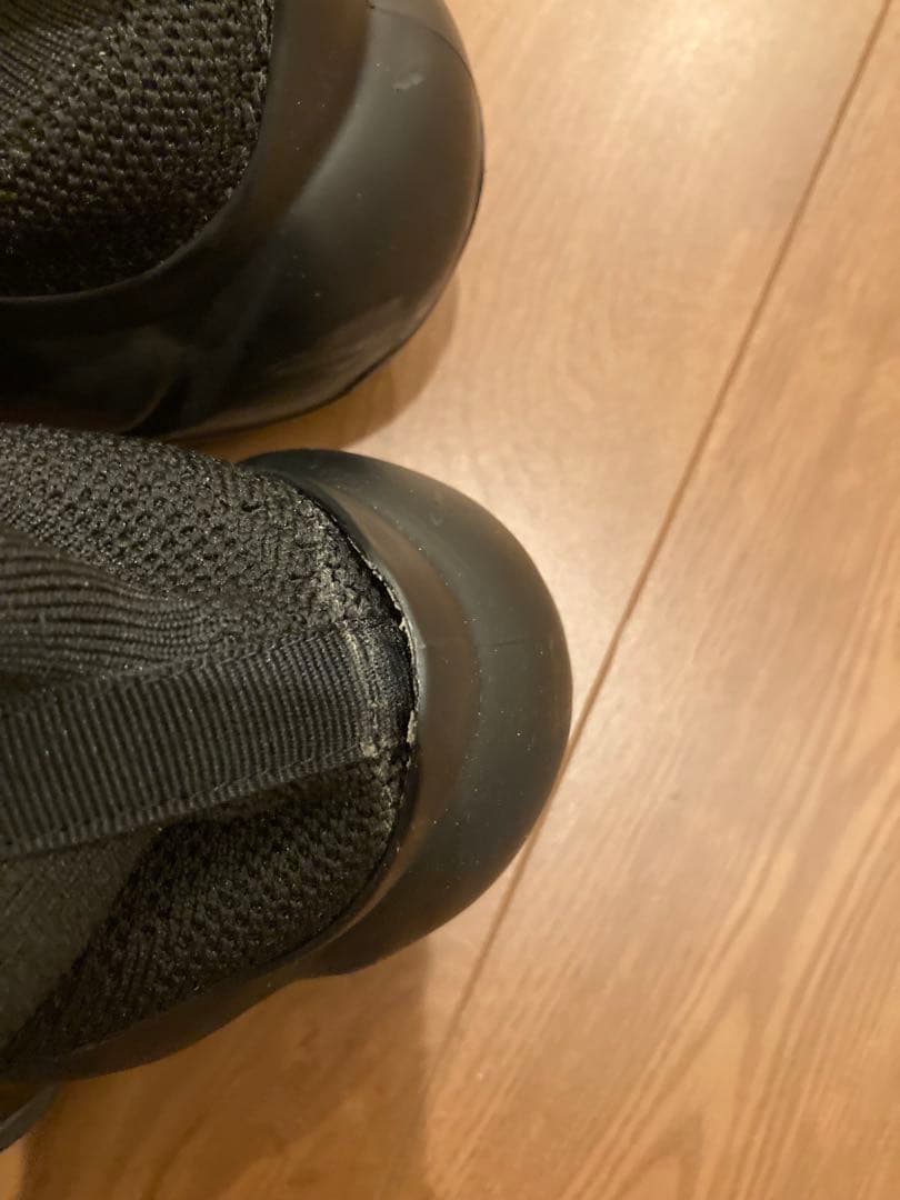 グラウンズ　厚底スニーカー　黒　25.5