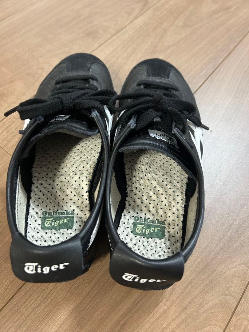 オニツカタイガー 23.5