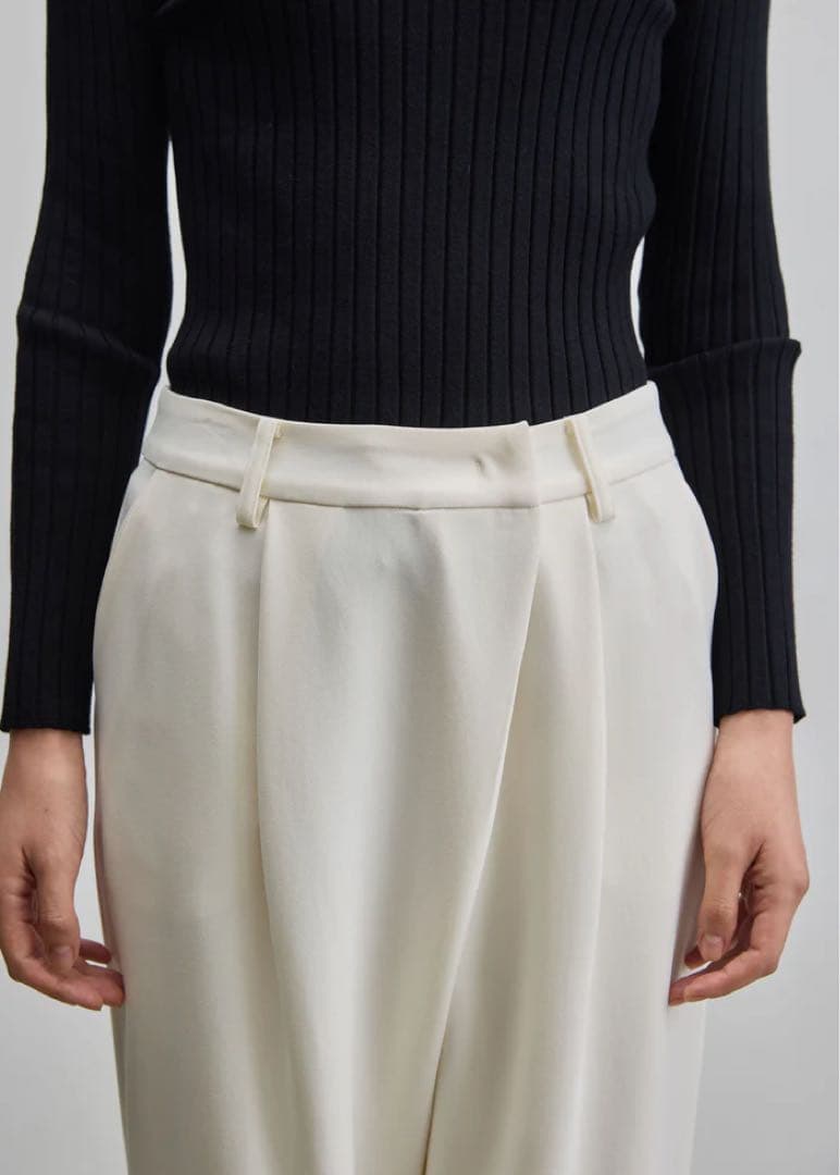 SOÉJU タックパンツ XS ホワイト　定番