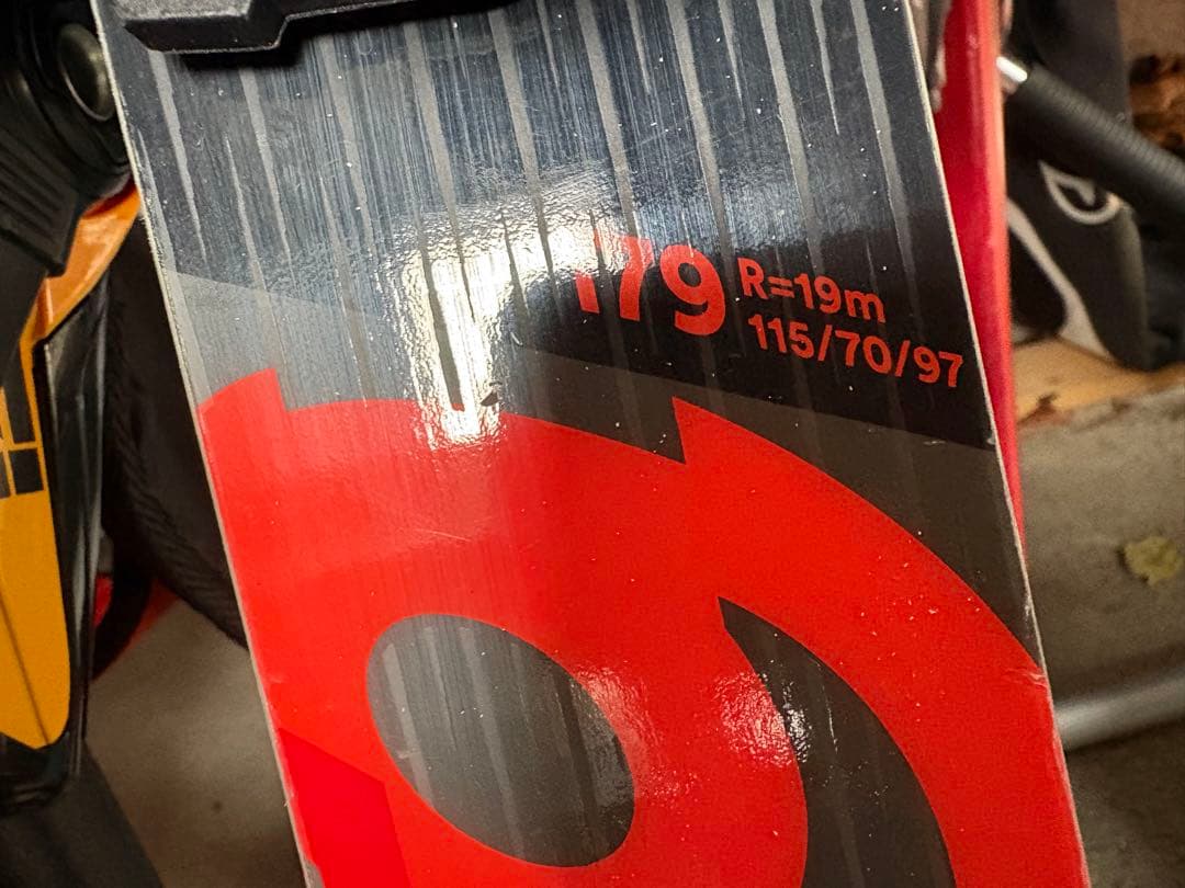 ROSSIGNOL HERO MASTER スキー板　179cmビンディング付き