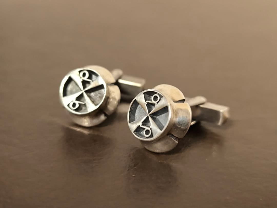 美品 デフブリード ロゴ deaf breed シルバー　カフス