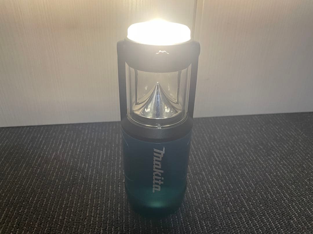 Makita ランタン ML102 10.8V バッテリー付き