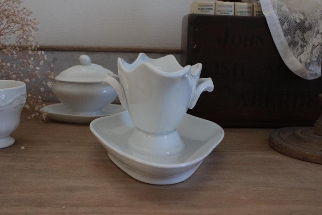 Saint-Amand【サンタマン】白のソーシエール/フランスアンティーク