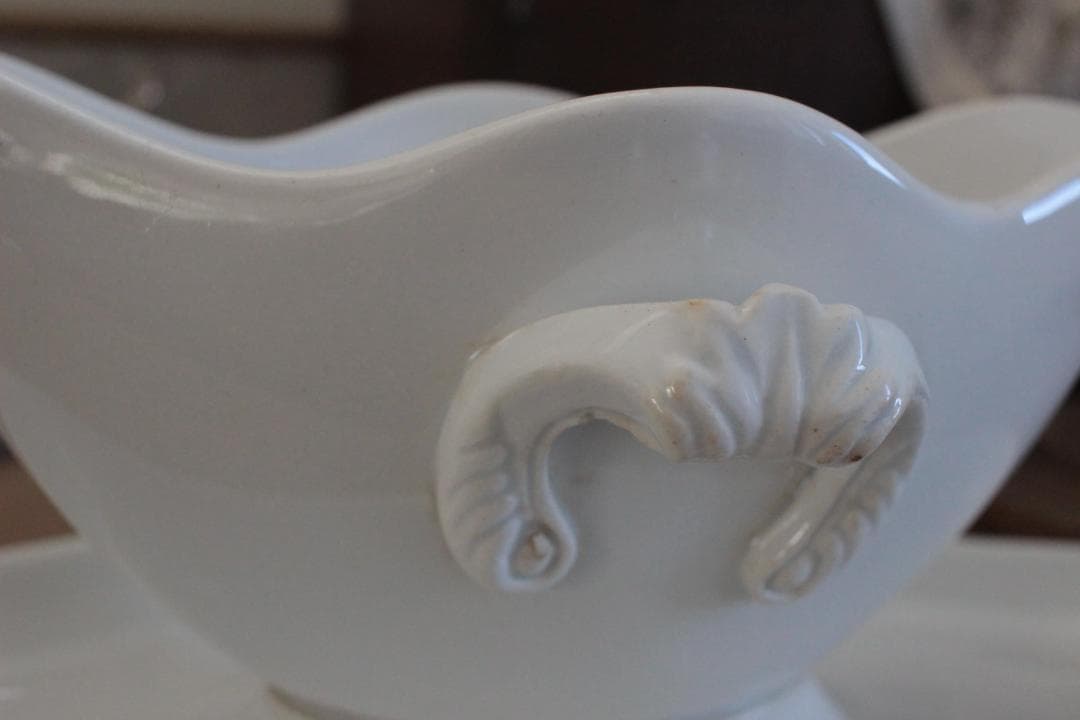 Saint-Amand【サンタマン】白のソーシエール/フランスアンティーク