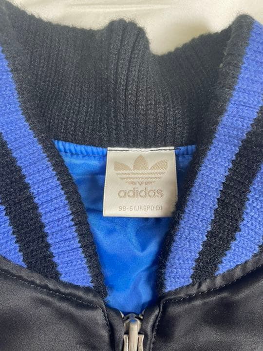 adidas デサント製　アディダス　スタジャン　刺繍ワッペン