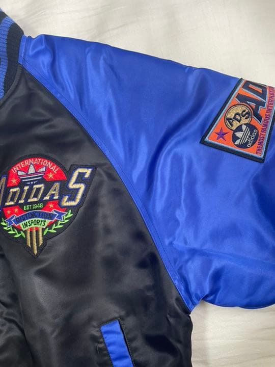 adidas デサント製　アディダス　スタジャン　刺繍ワッペン