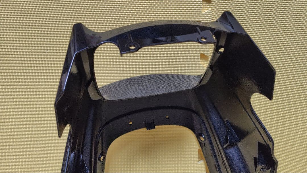 ZRX1200DAEG フロントビキニカウル　割れなし