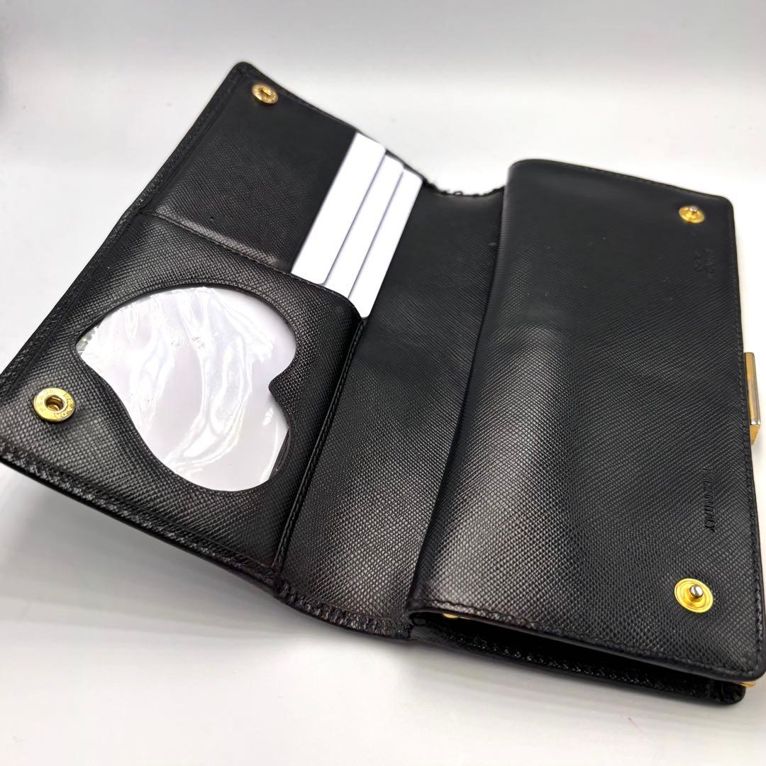 琥珀　　　　PRADA ブラックレザー 長財布　黒　プラダロゴ