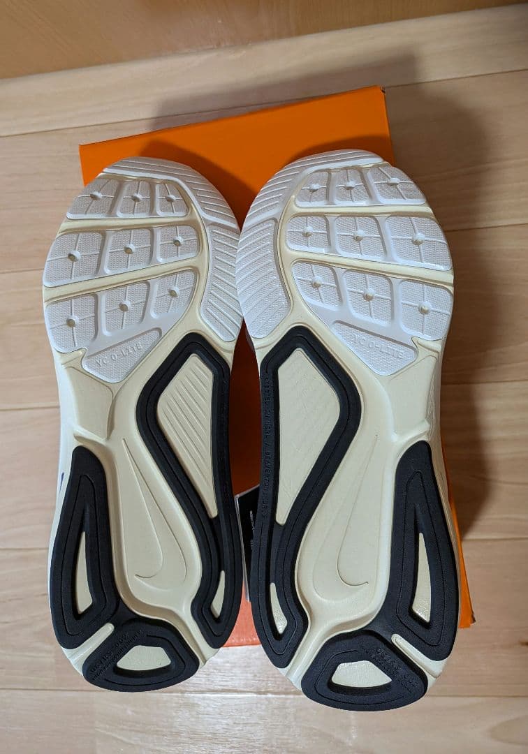 【新品未使用】ナイキ ランニングシューズ ストラクチャー26 26.5cm