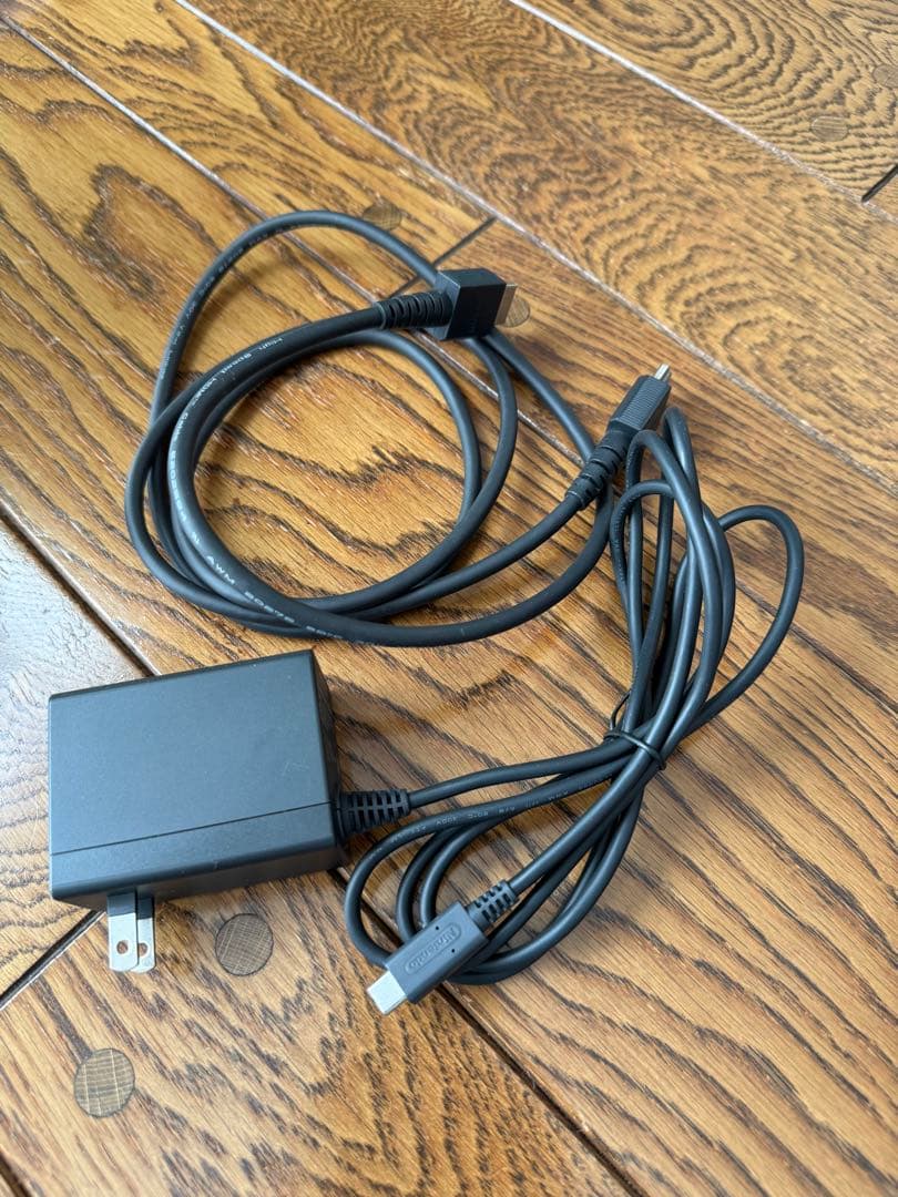 Nintendo ニンテンドー Switch 本体　スイッチ