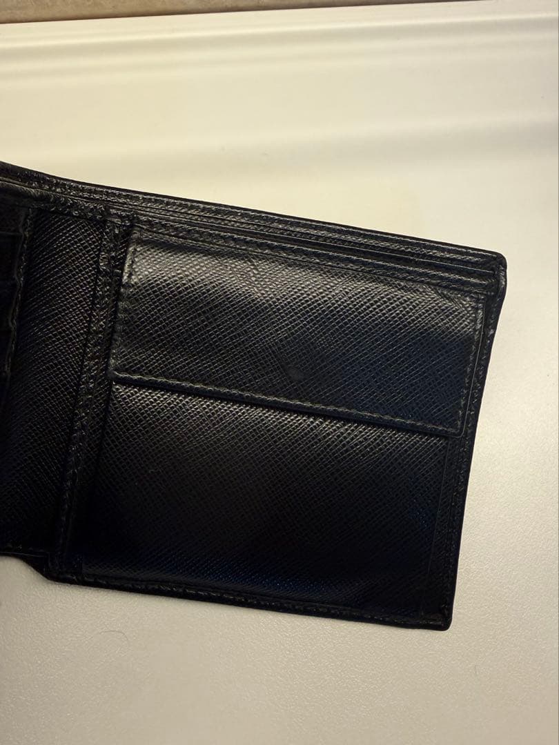 プラダ レザー 二つ折り財布