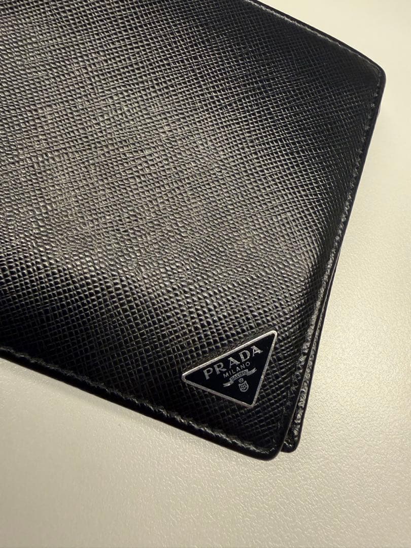 プラダ レザー 二つ折り財布