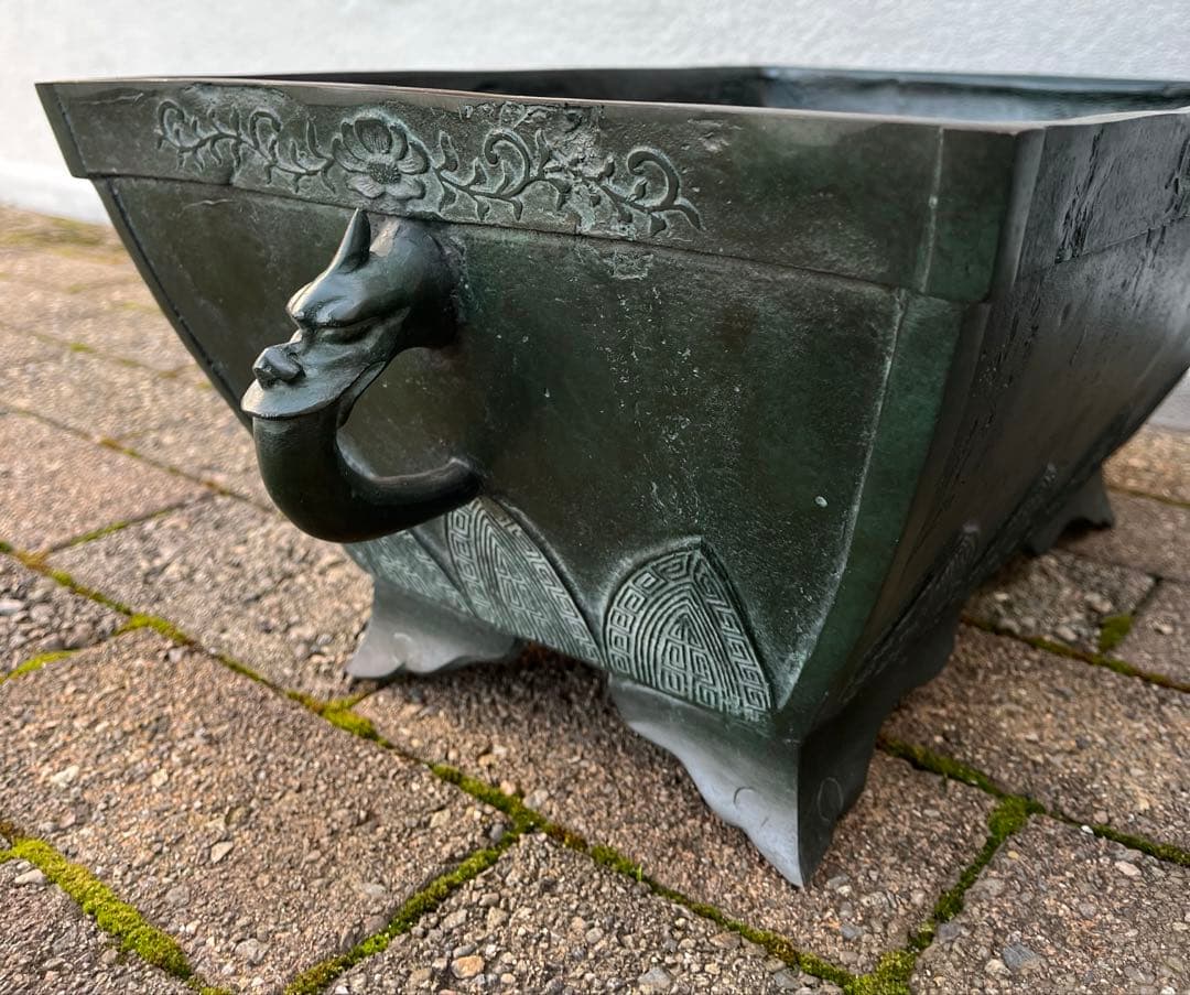 金属製(真鍮製)四角形 焚き火台 象の持ち手