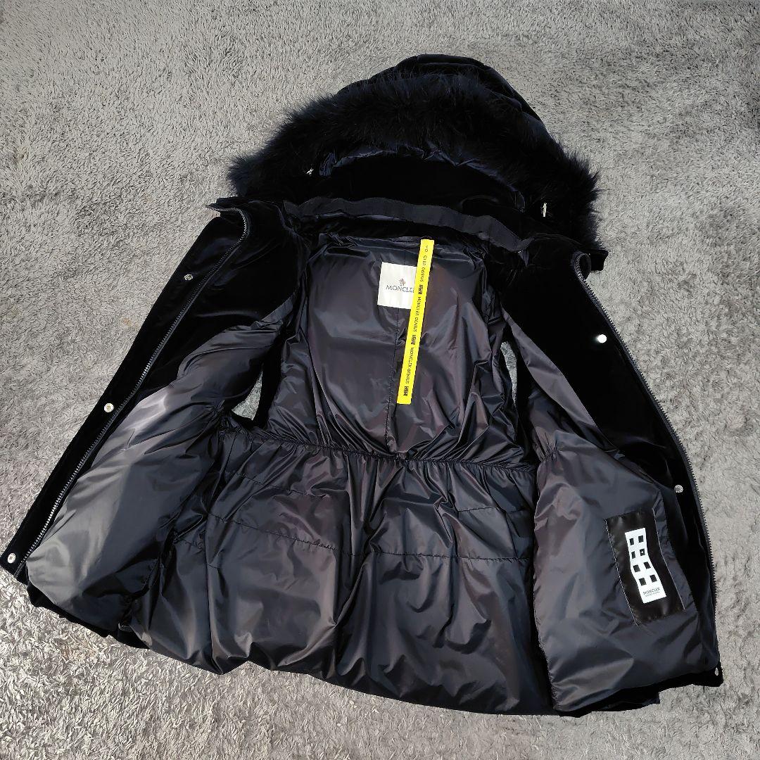 モンクレール Gemma ジェマ ダウンベスト フード ファー ベルベット 黒