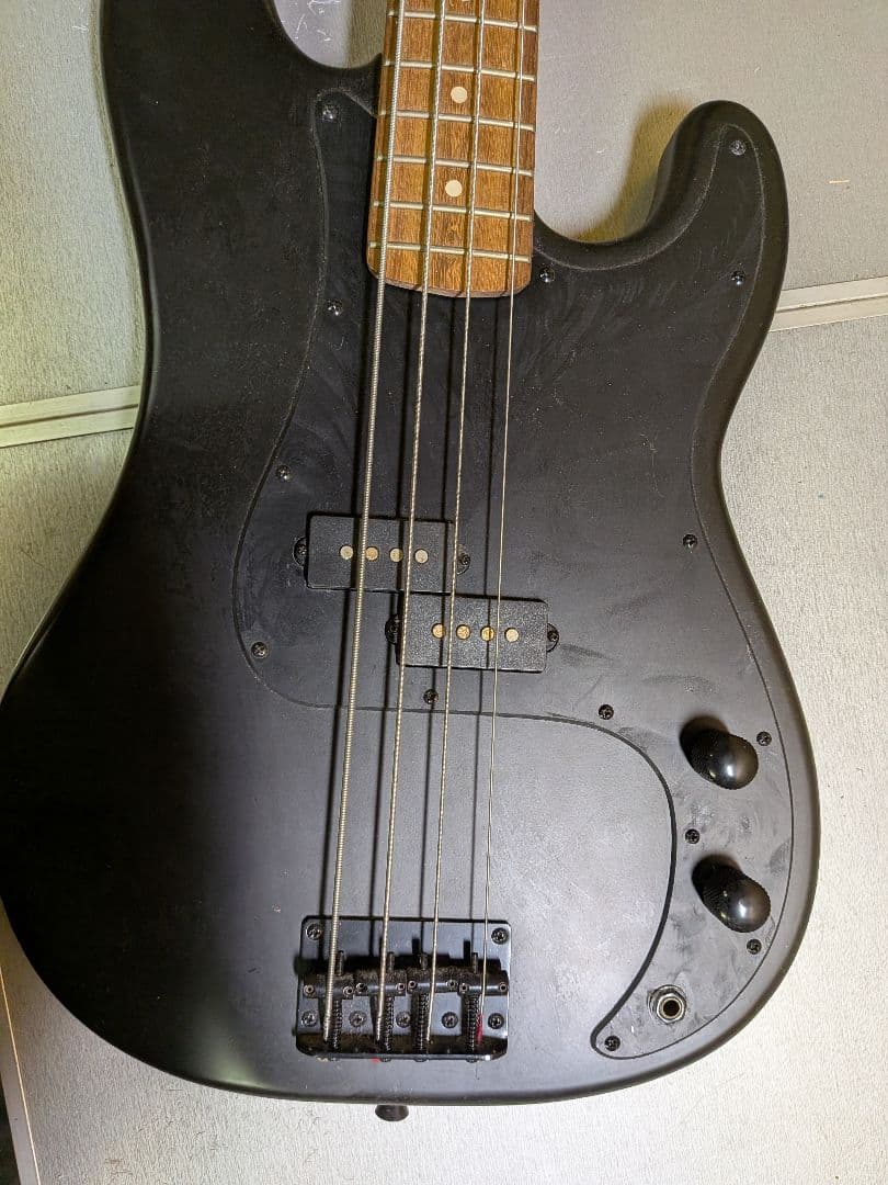 SELDERマッドブラック 4弦エレキベース