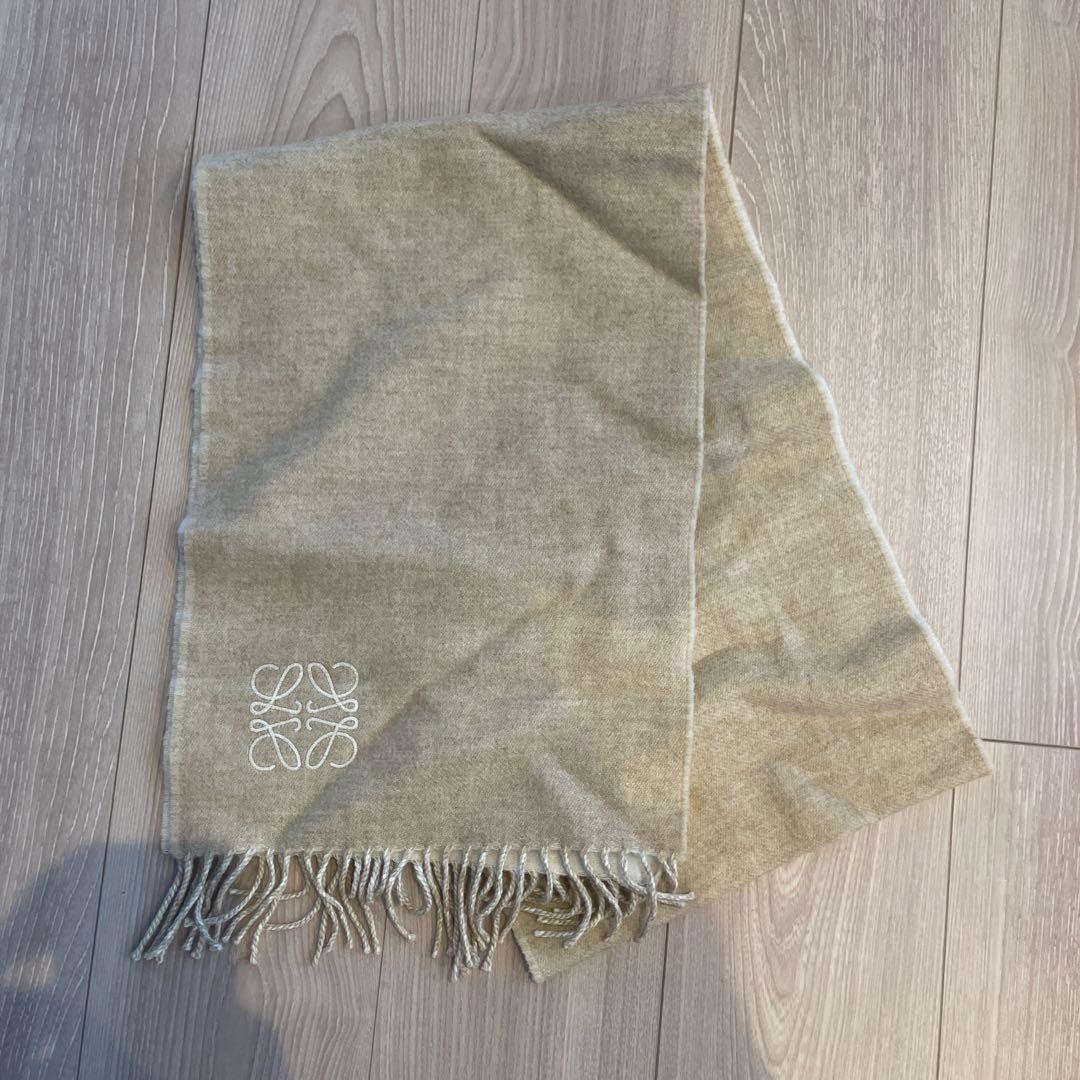 マフラー　ロエベ