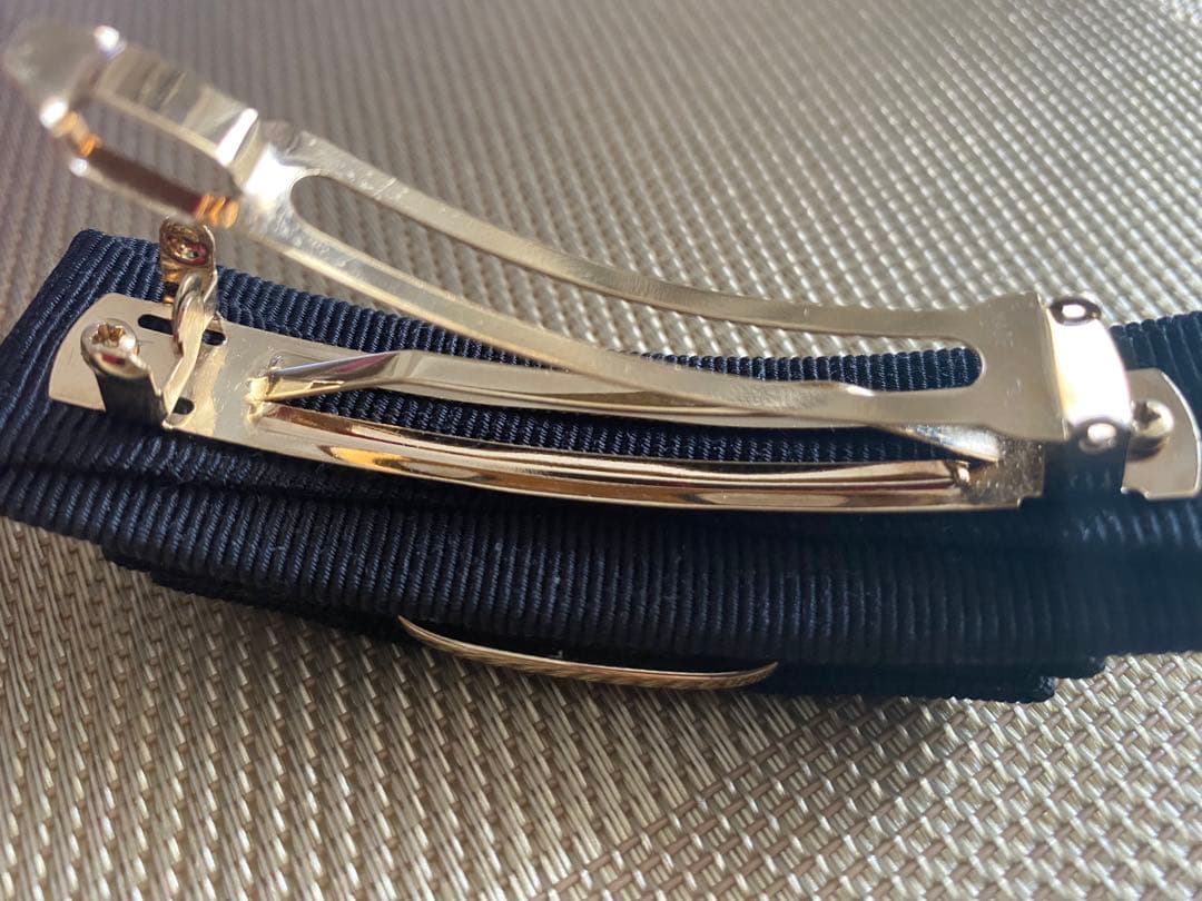 サルヴァトーレフェラガモ　バレッタ　黒×ゴールド