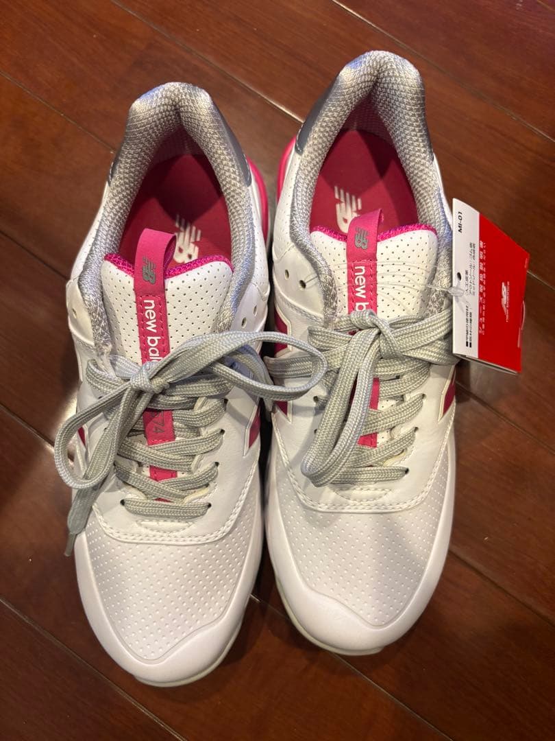 新品未使用！ニューバランス ゴルフシューズ 23.5