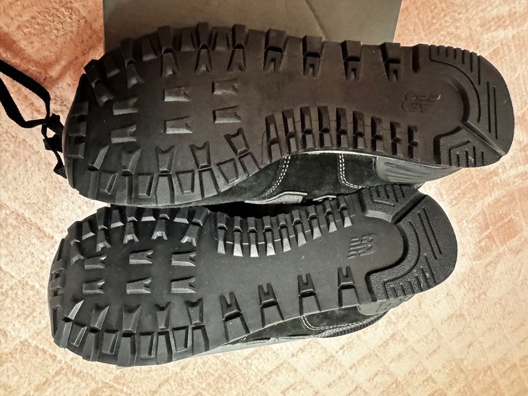 New Balance 574 オールブラック スニーカー (ML574EVE)