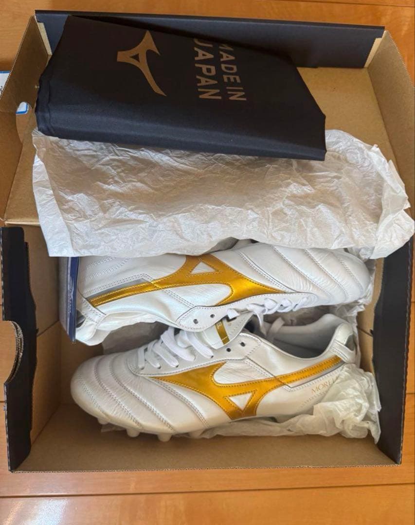 ミズノ　モレリア2 限定白金　25.5cm