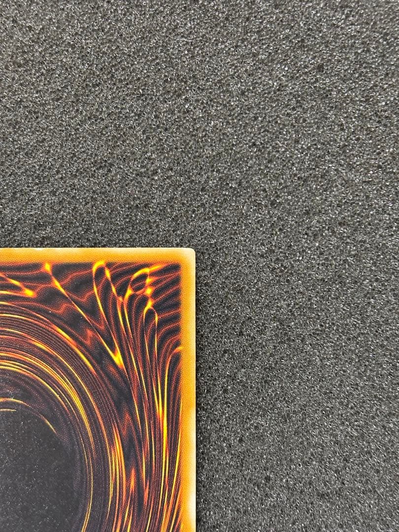 け*じ様 【準美品】　遊戯王　ブラック・マジシャン レリーフ