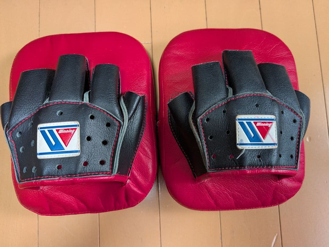 モモタロ Winning パンチングミット ウイニング　美品