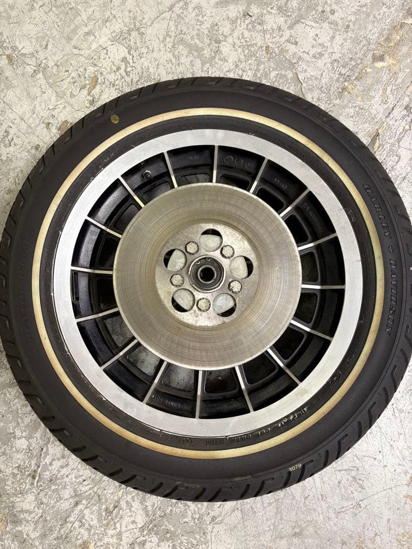 83年式FLHショベル　フロント純正ホイール