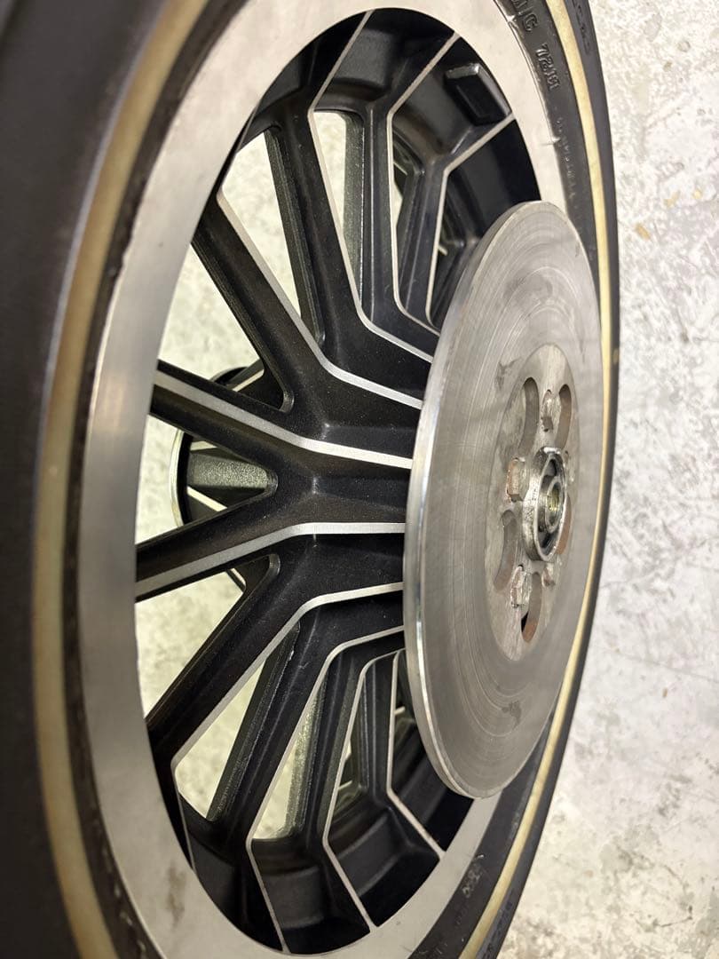 83年式FLHショベル　フロント純正ホイール