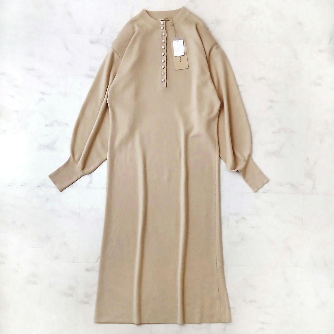 未使用タグ付 カレンソロジー 上品 パールフロントニットワンピース 毛 ベージュ